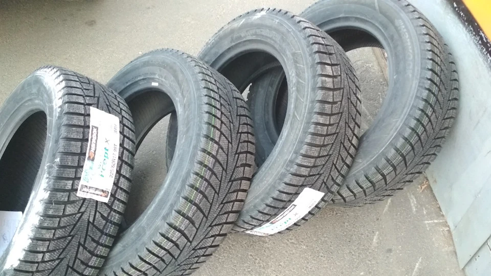 зимові шини.