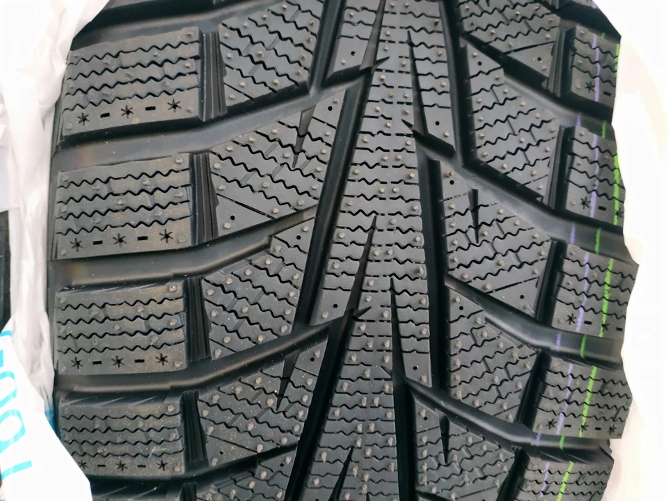 Шині Hankook Winter I*Cept X RW10