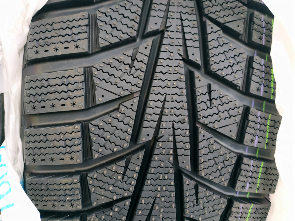 Шині Hankook Winter I*Cept X RW10 1