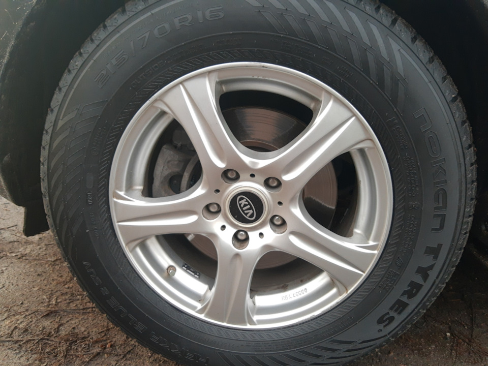 Нові літні шини Nokian Hakka Blue 2 SUV 215/70R16 1