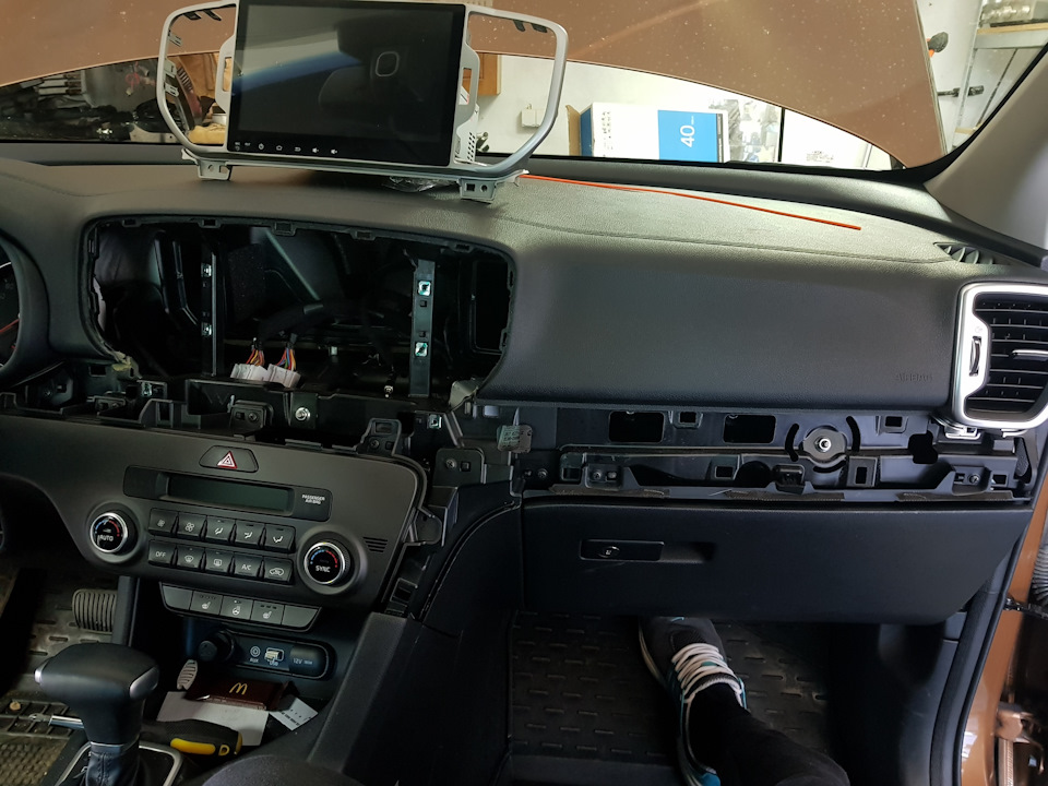 Магнітол INCAR AHR-1856 1