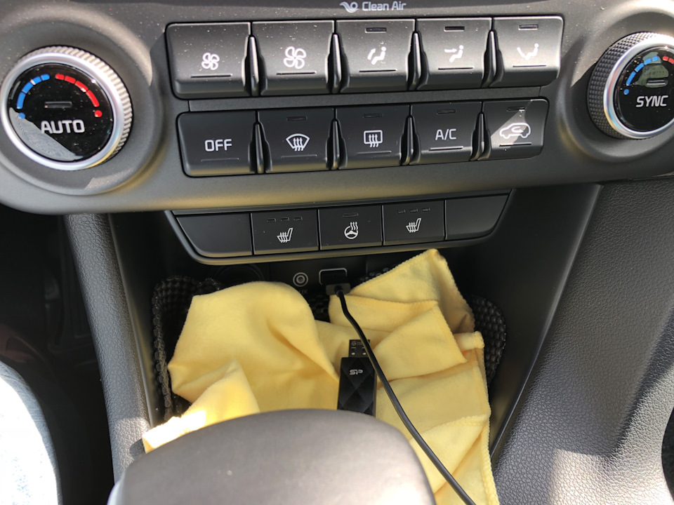 CarPlay на магнітолі RedPower 31174 IPS 3