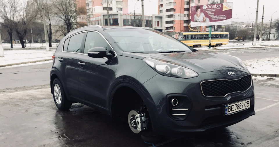 Перші кілометри та скрипи.