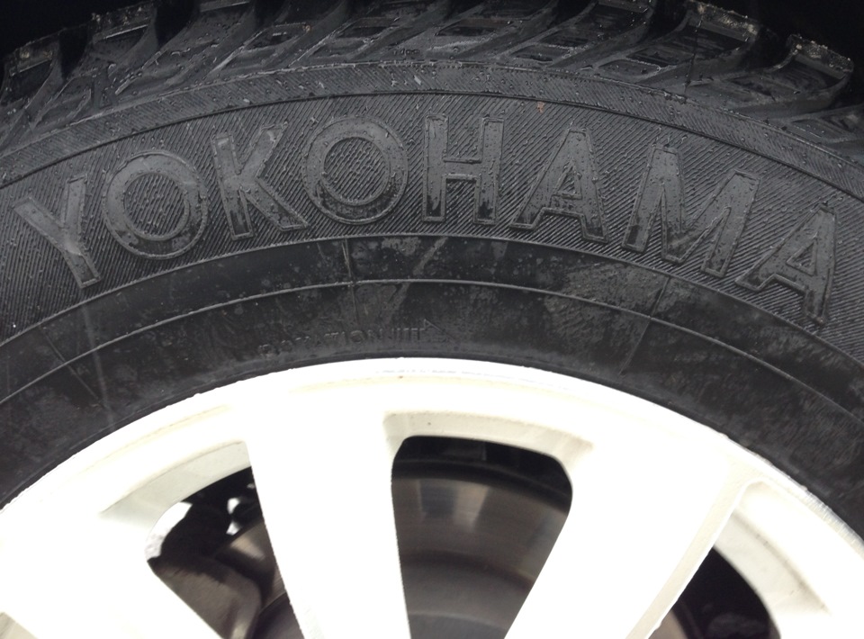 До зими готовий. R16 J6,5 ET45 Yokohama шип 215/70 5
