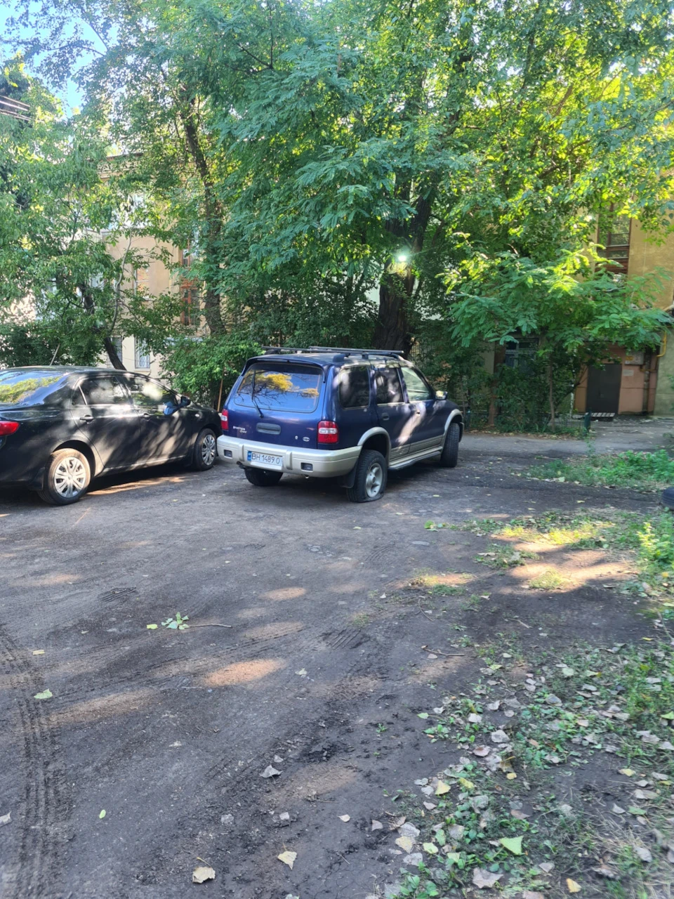 Фото з Невеликих поїздок по області та ремонт колеса.