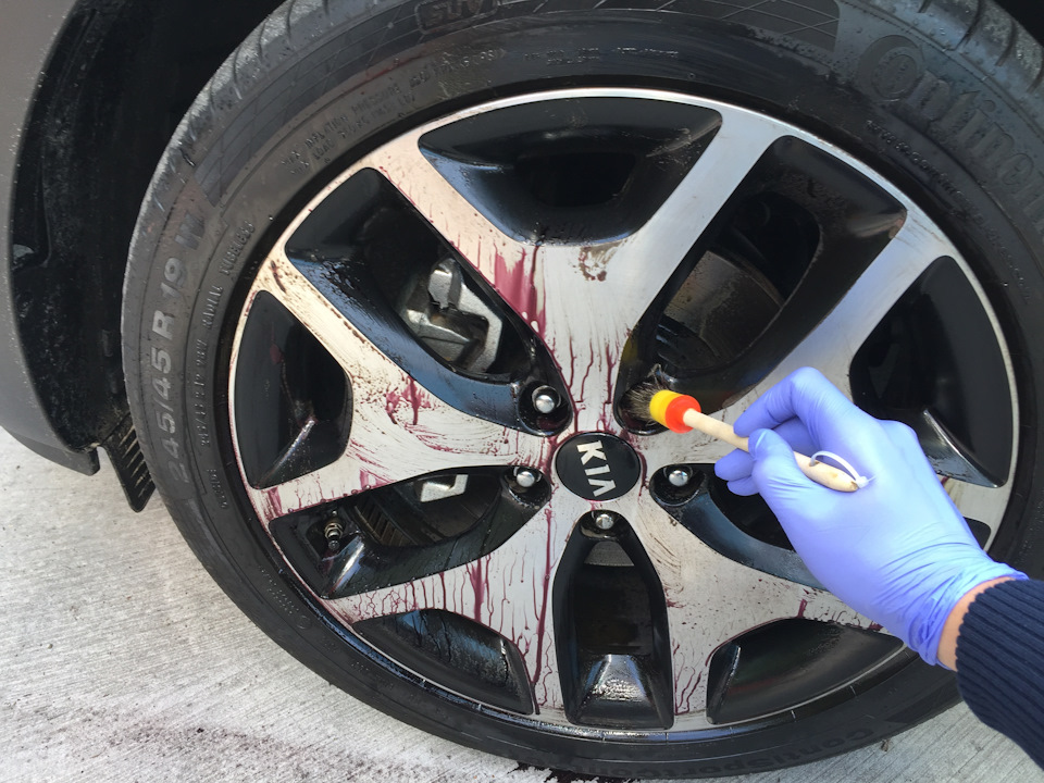 Очищувач дисків Felgenblitz від KOCH і дресинг NewCarShine на зовнішньому пластику та гумі. 3