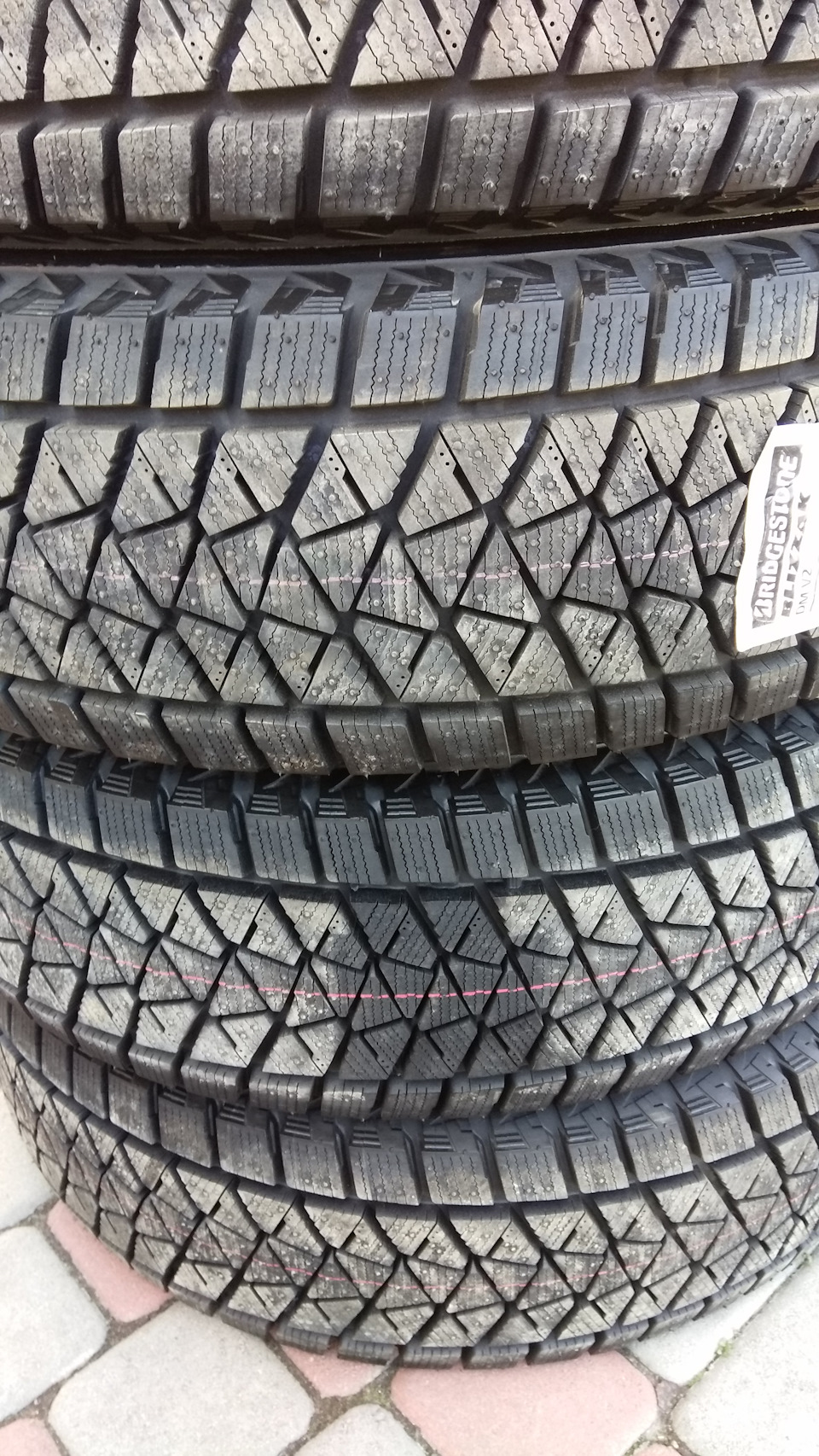 Нові зимові шини Bridgestone Blizzak DM-V2 (215/70R16 100S) 3