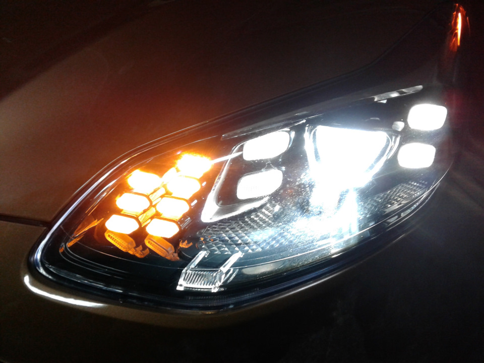 Заводська Led фара 1