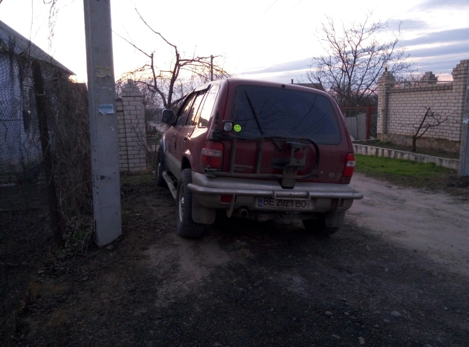Фара заднього ходу встановлена 1