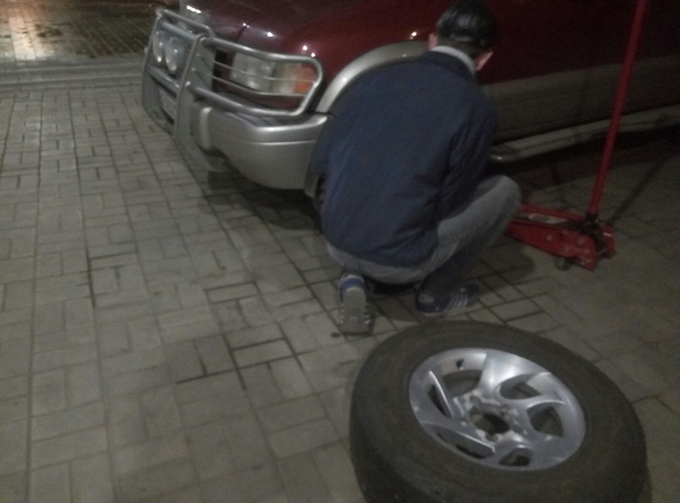 Прикладка 245 70 16 на дисках з ЕТ 0 1