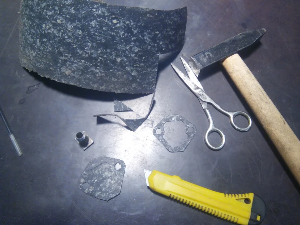 Підтікає масло з під бензанососа