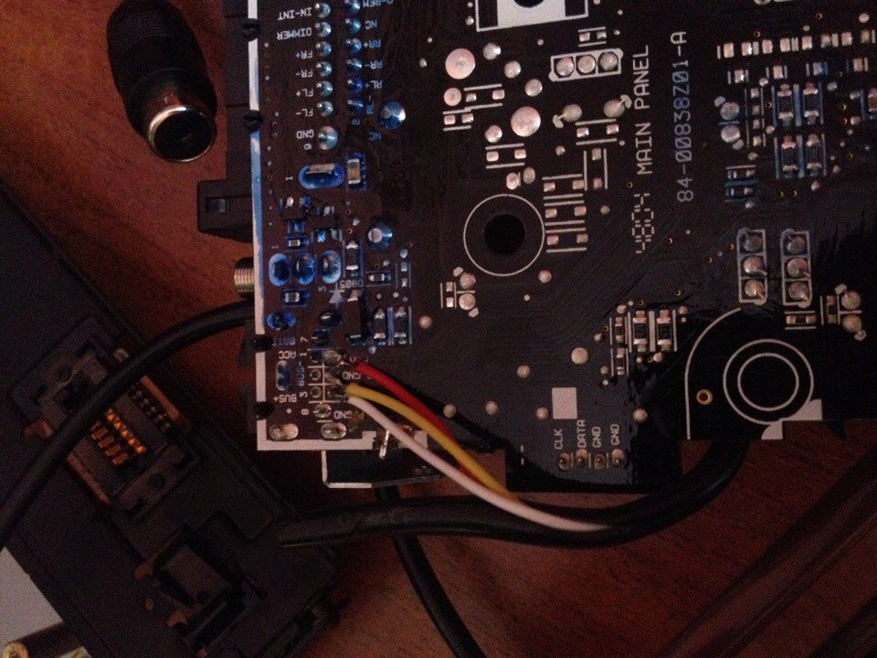 AUX //////ALPINE CDA-9851r 4