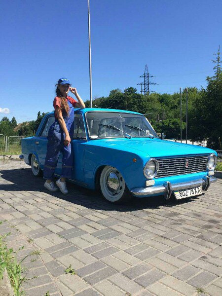 фотосесія на заправці.) 1