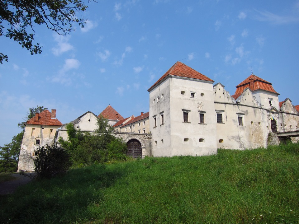 І знову замок-замок Свірж 5