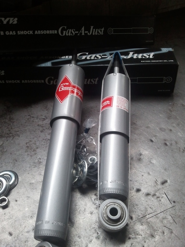 KYB Gas-A-Just on (21013) my Vazik ! 2