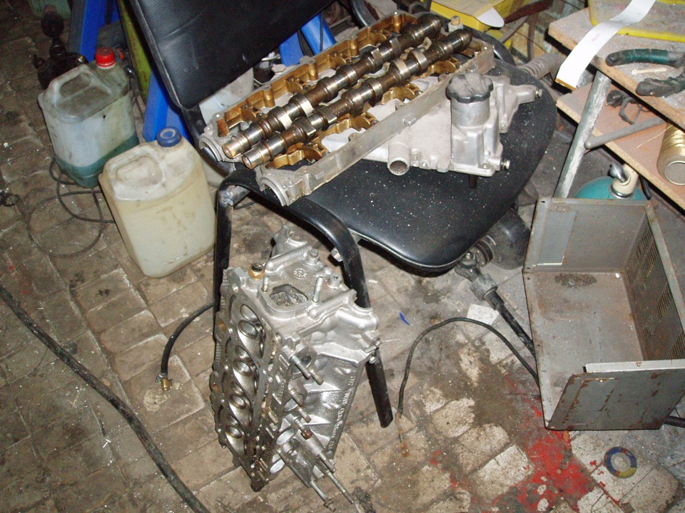 Головка 16V 1