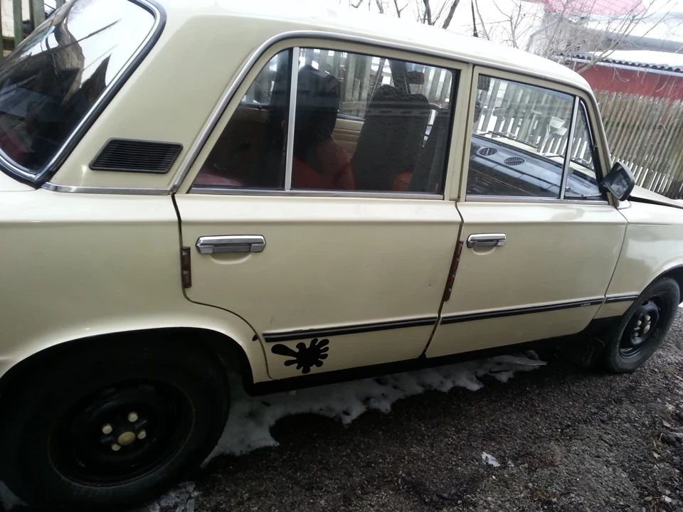 Зняття фарби з порогів