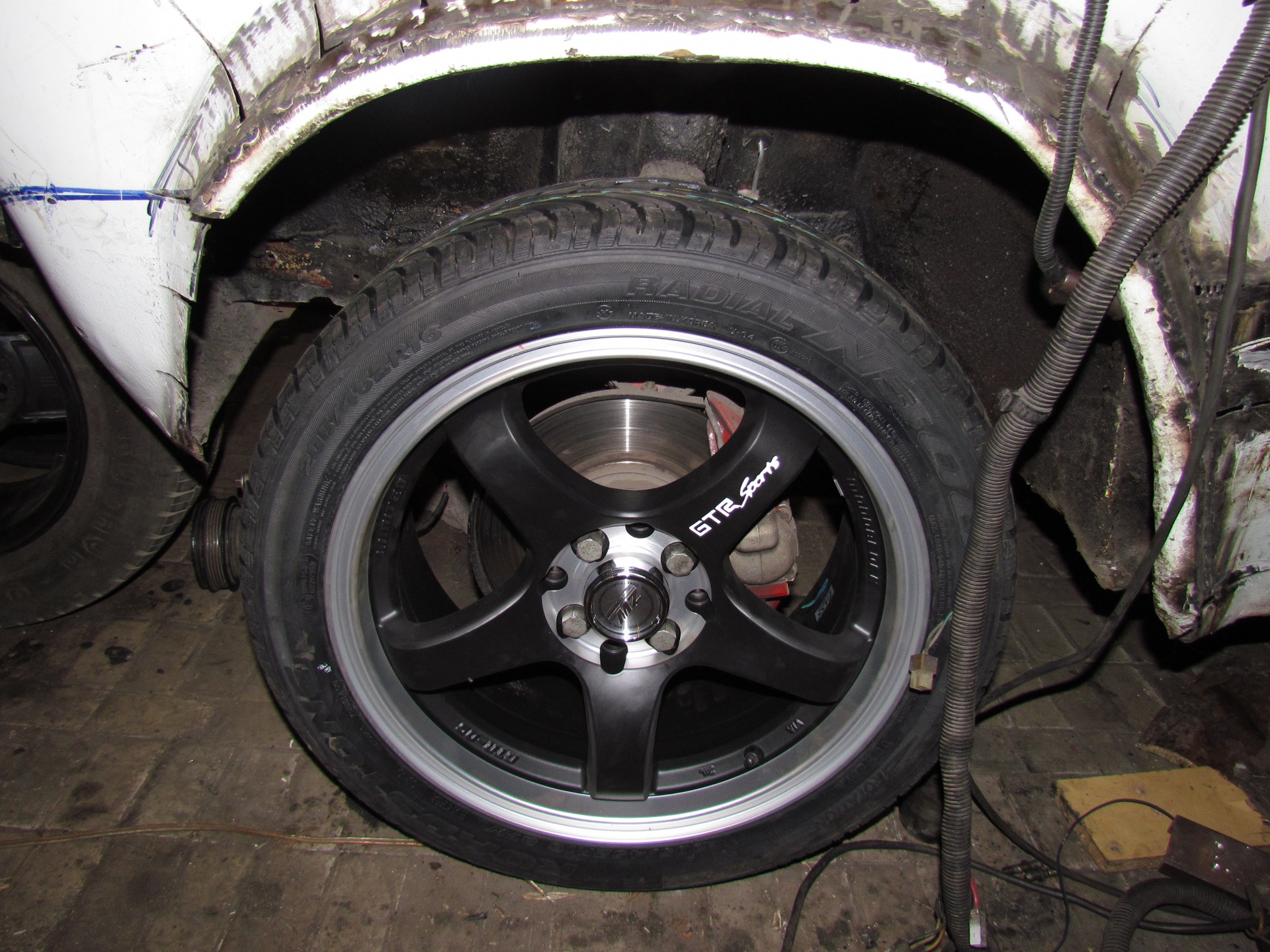 Нові тапки R16 205/45 3