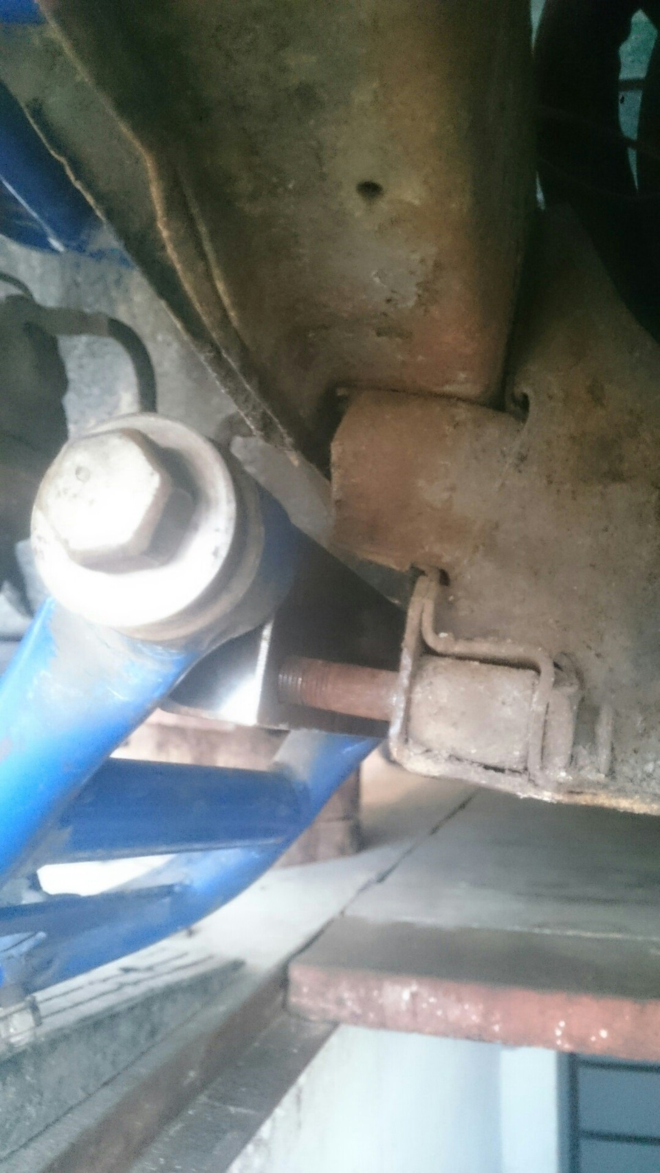 Front suspension 2