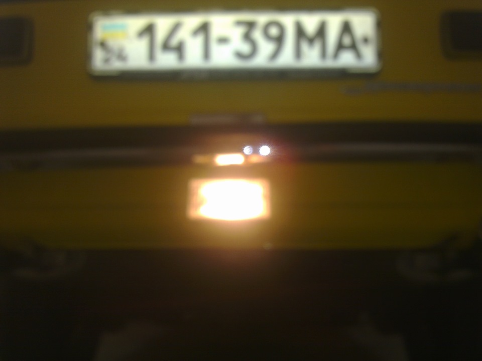 Встановлення ксенону у ліхтар заднього ходу. 3