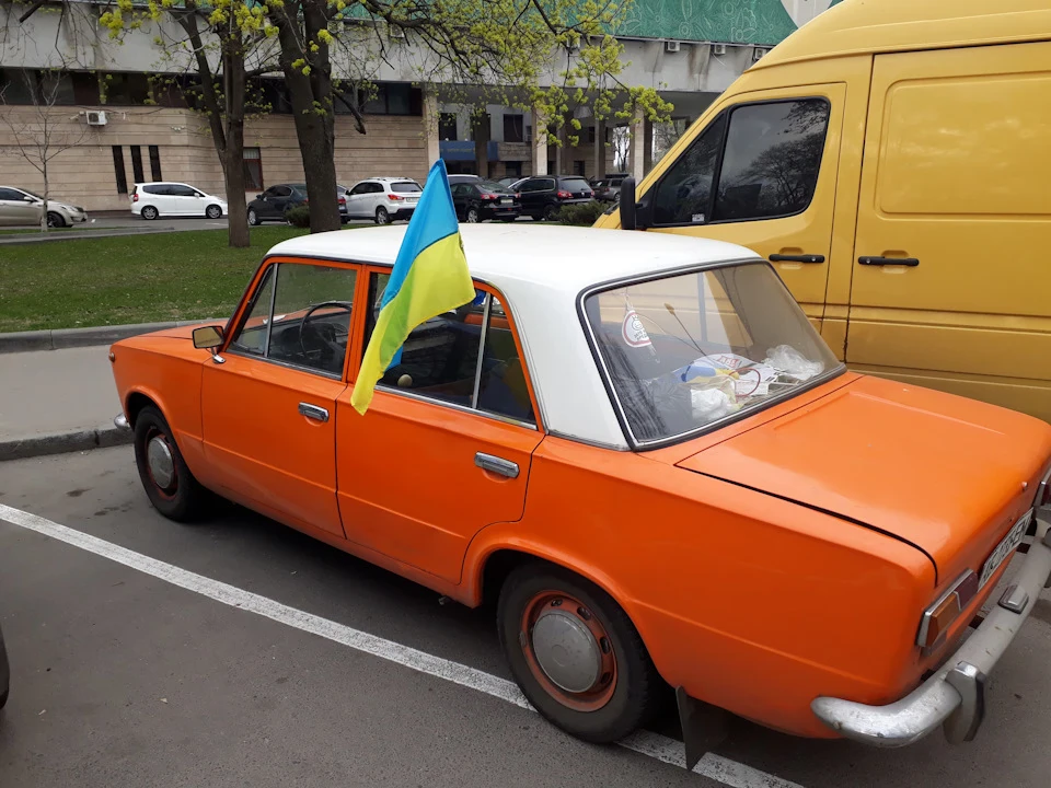 Прийняли Безвіз. На честь цього вбираємося в національну символіку!)) (Фото)