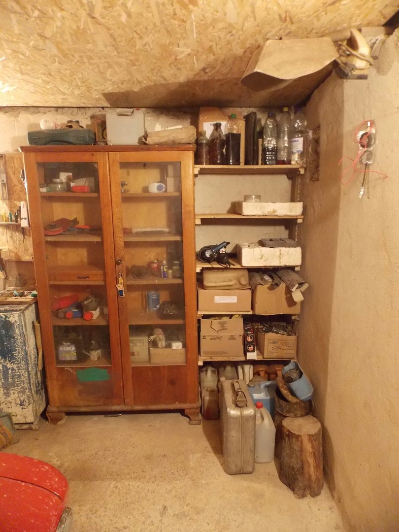 Обстановка гаража. 3