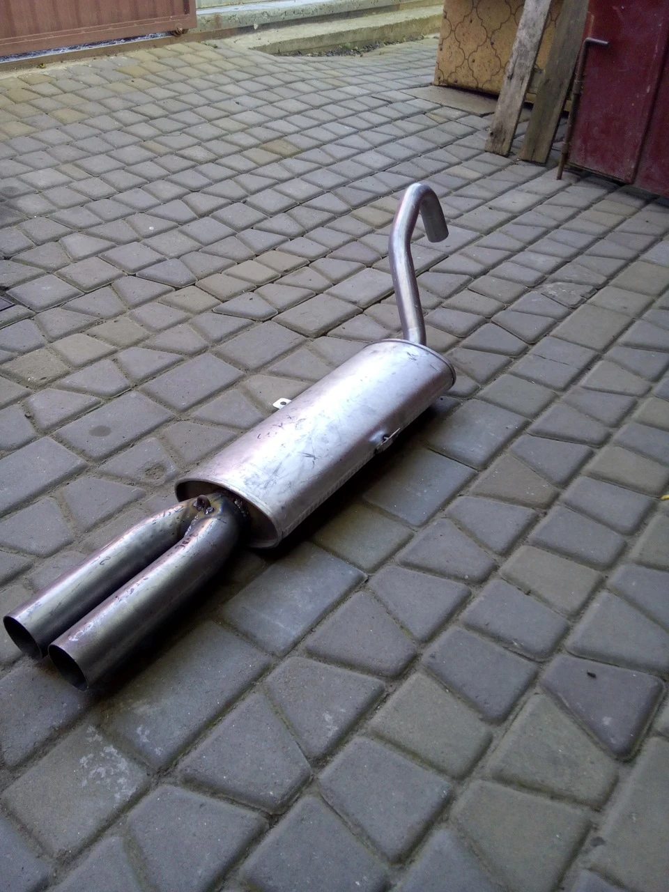 глушник з нержавійки