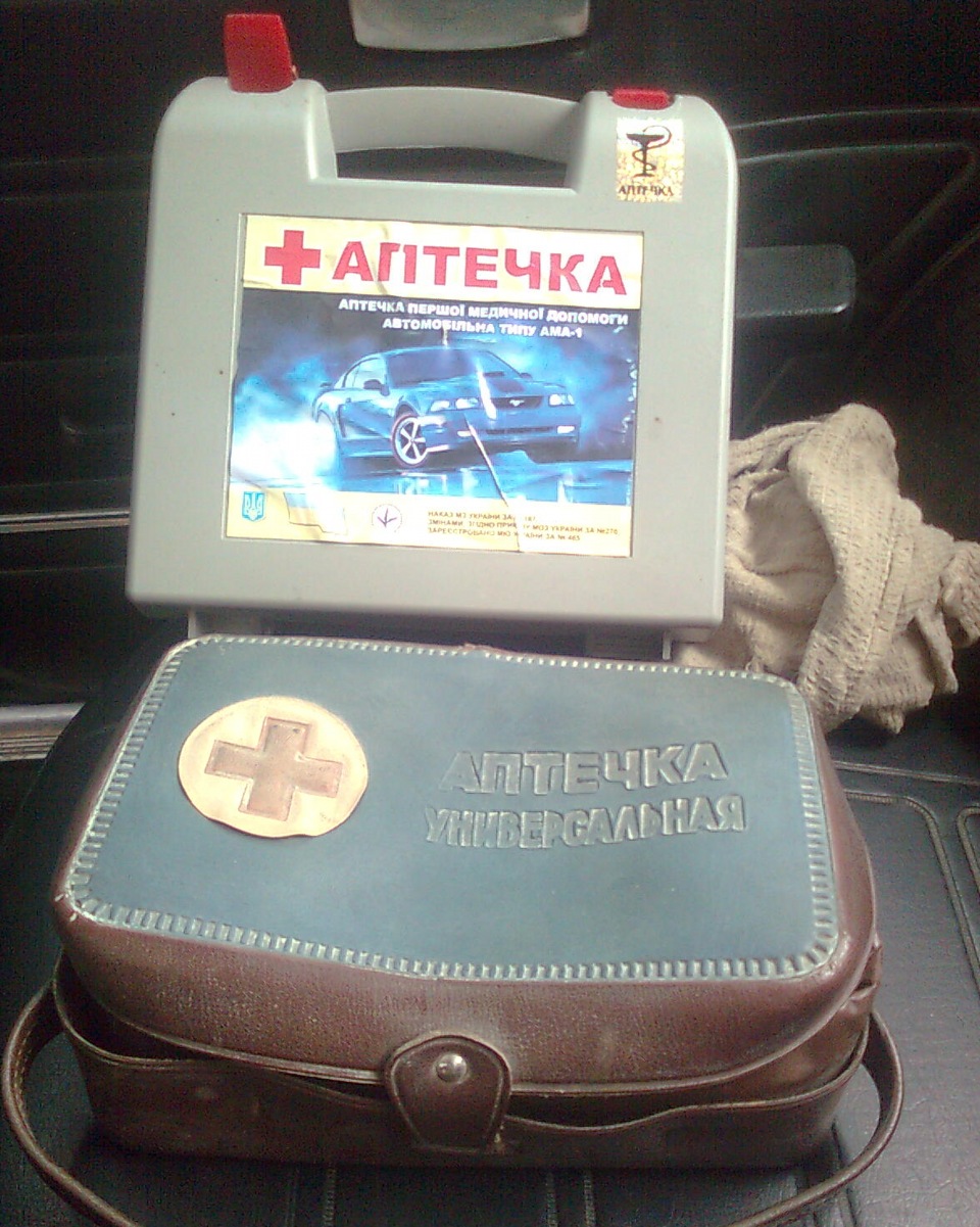 Інтер'єр салону, музика. 3