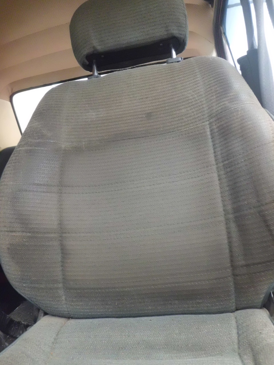Новогодний подарок : сиденья от Nissan Sunny (купе) 3