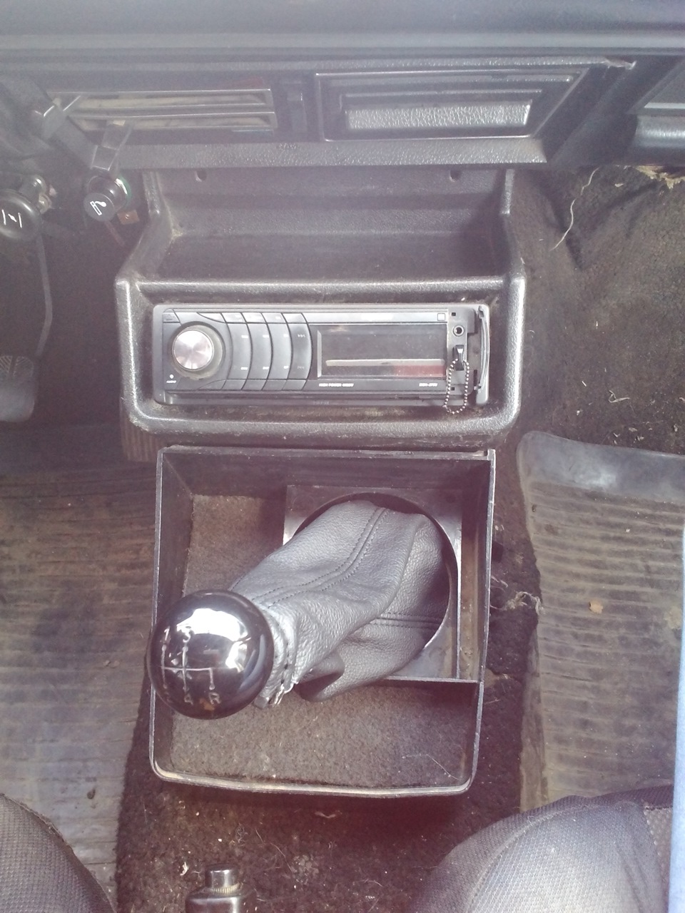Ручка Кпп(Fiat), чехол кпп(кожа) и подсветка капота =) 2