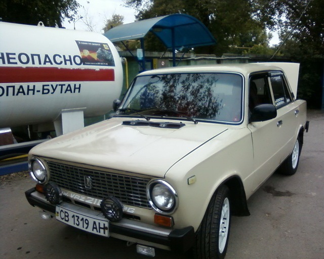 Покатався і заправився. 2