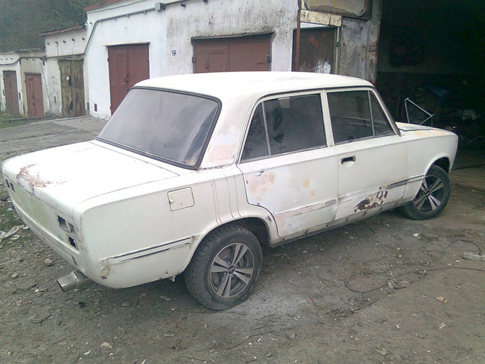 Фарбування Вазика 1