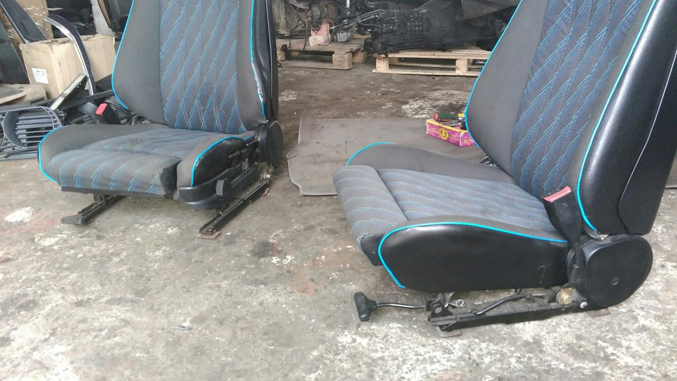 Сидіння BMW E30 M-technik Blau 3