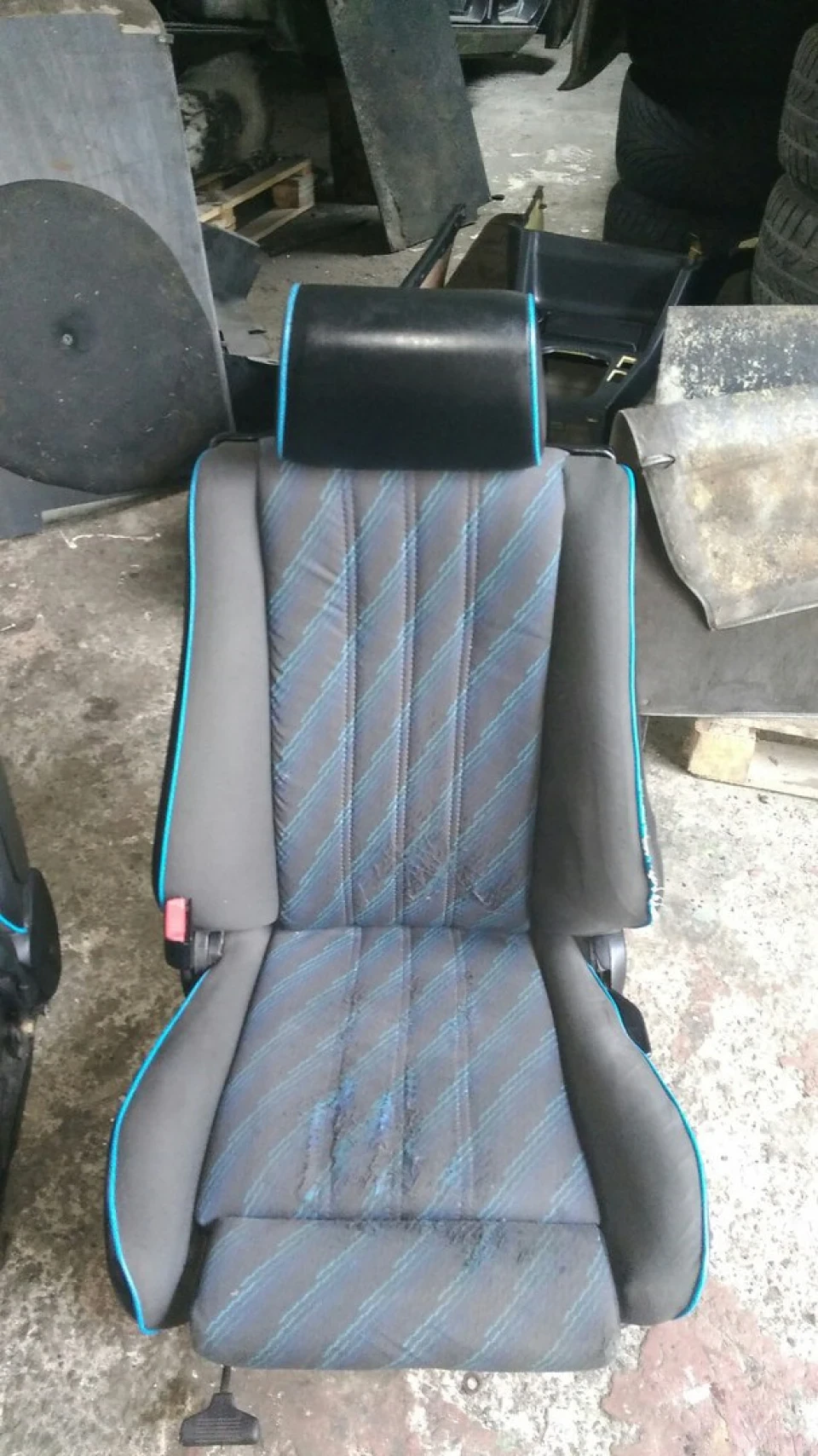 Сидіння BMW E30 M-technik Blau