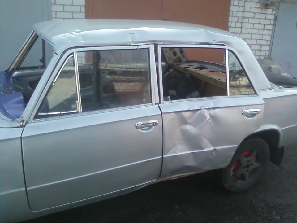 Моя колишня потрапила в колотнечу, відразу на бік а потім на дах ... 1