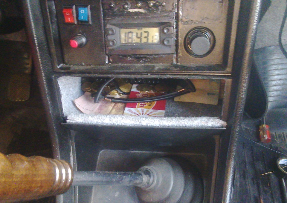 Бардачок! Залишилися залишки ковроліну 4