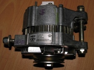 Генератор от ваз 2107i 1