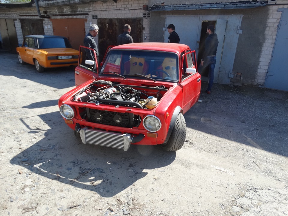 Перший вдих, перші кроки з гаража 3