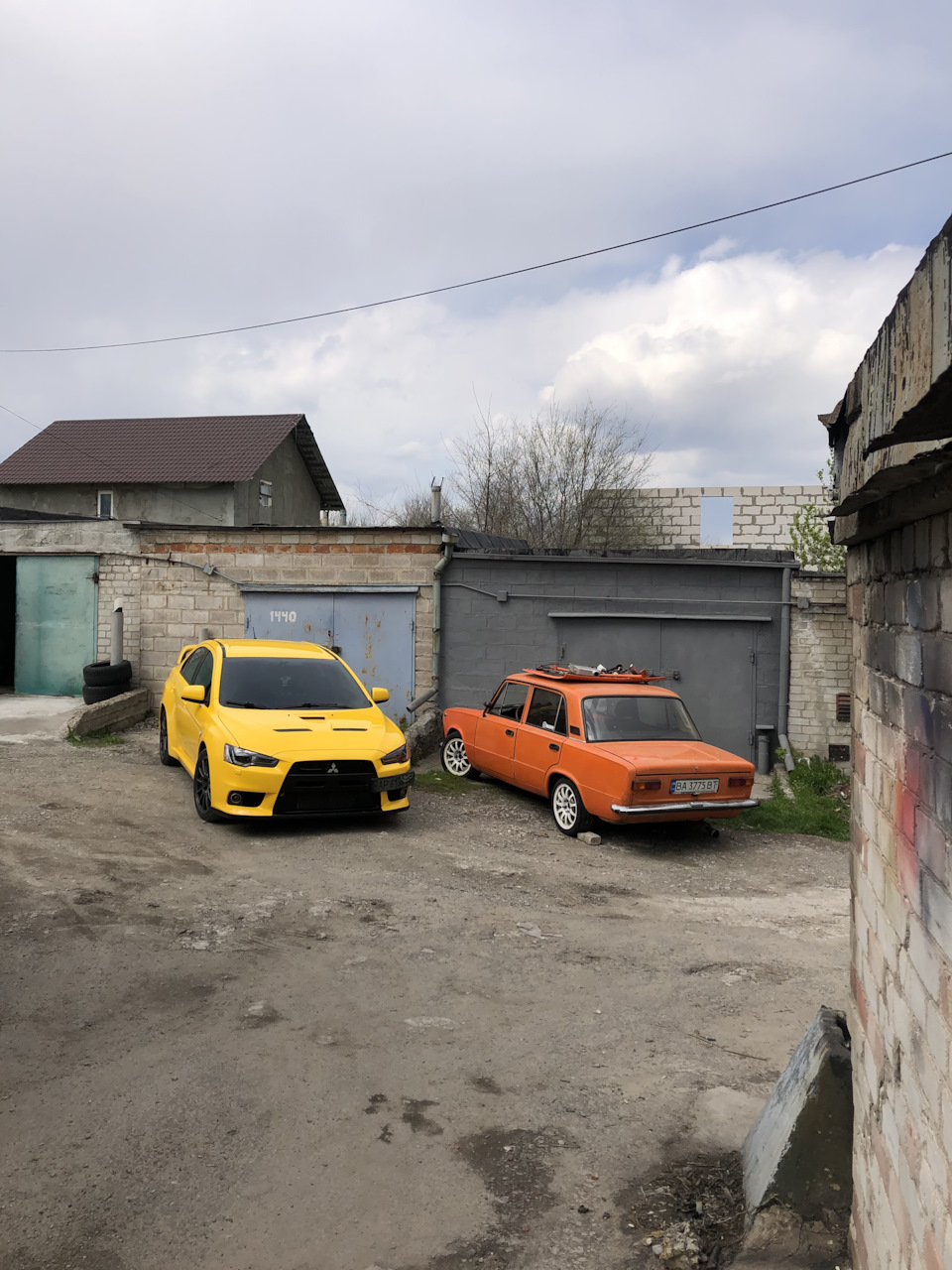 Процесс идёт жигуль + Бмв 5