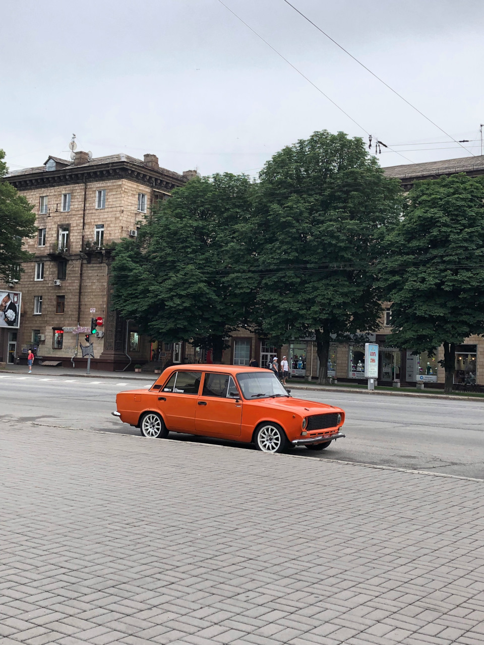 Виїхала 1