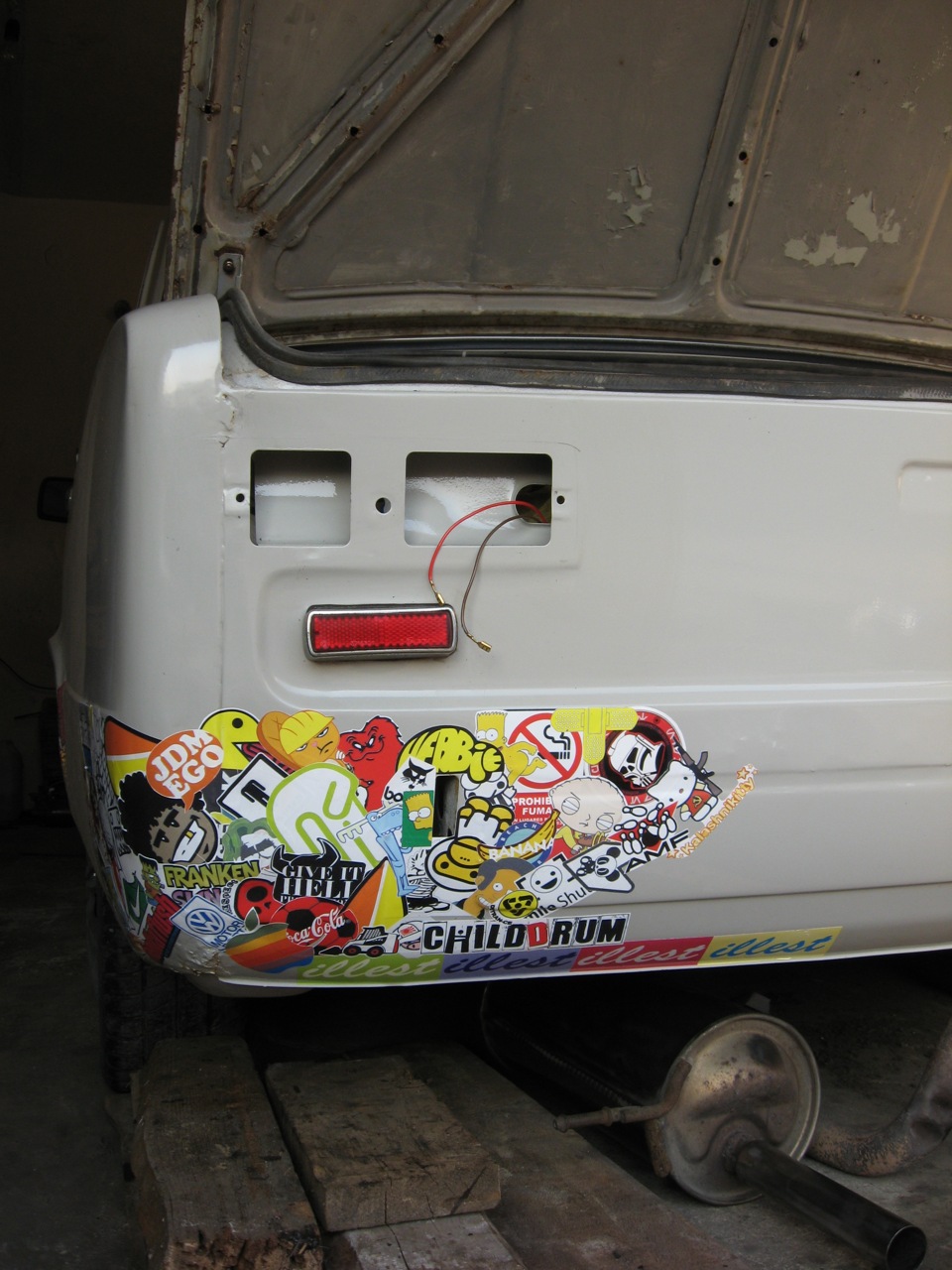 Продовження поклейки Stiker Bombing 2