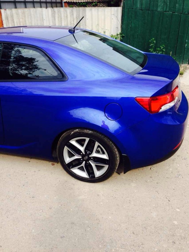 Продам машину Kia Koup 3