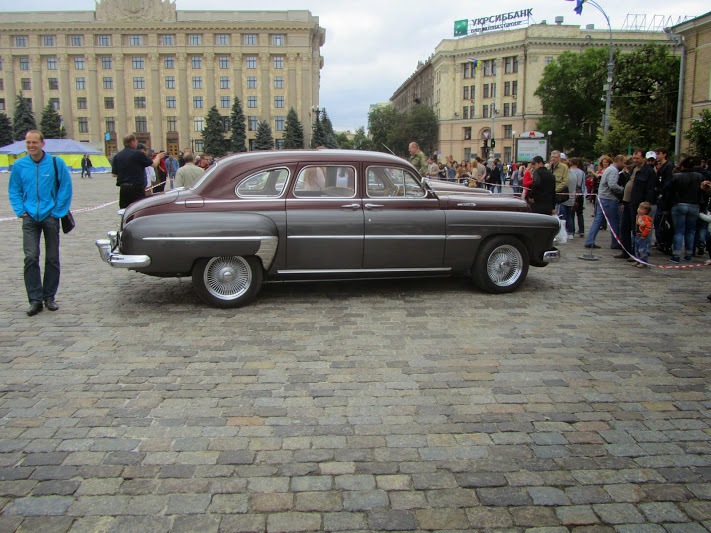 Ось пройшли 2 автовиставки. 4