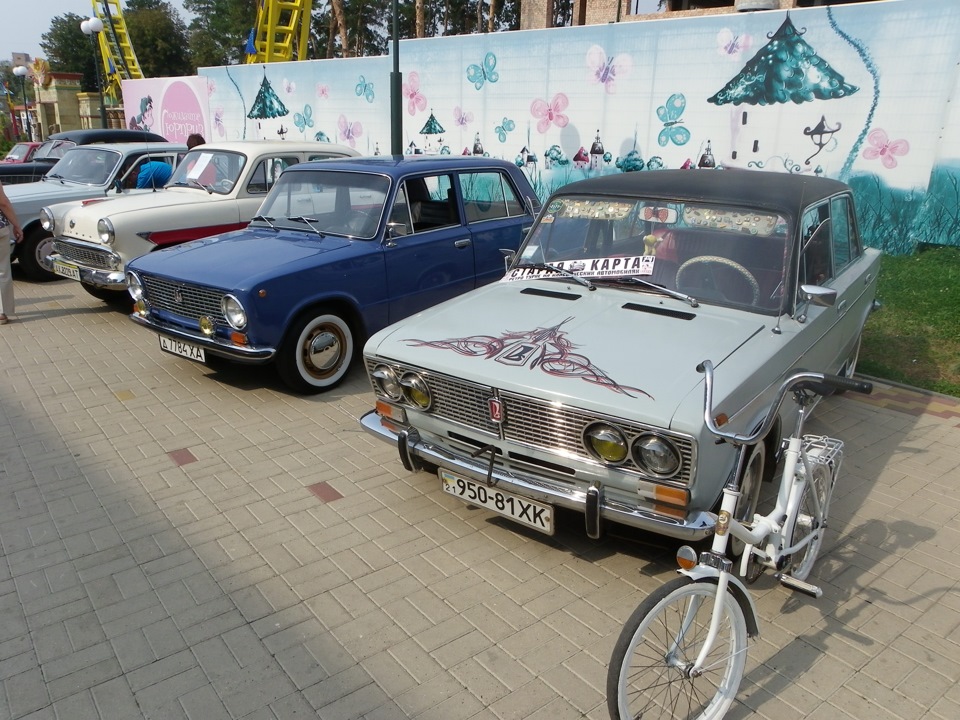 Виставка, тусня, смачні дівчатка в...! 3