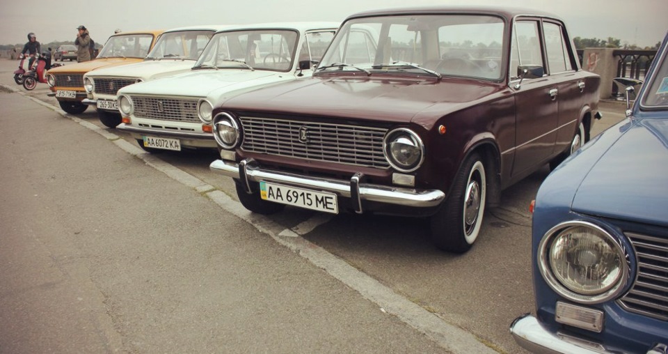 RETRO SCOOTER & RETRO CARS 2