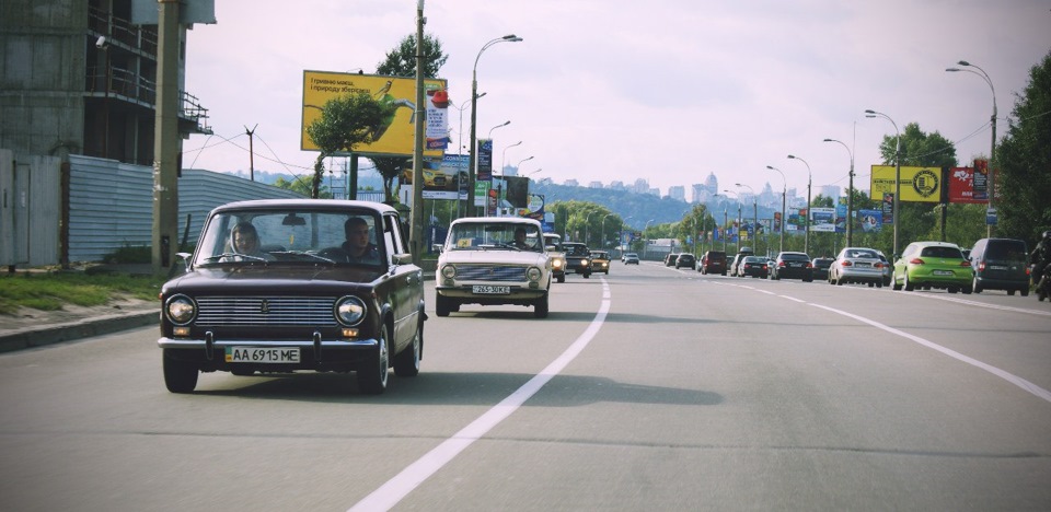RETRO SCOOTER & RETRO CARS 4