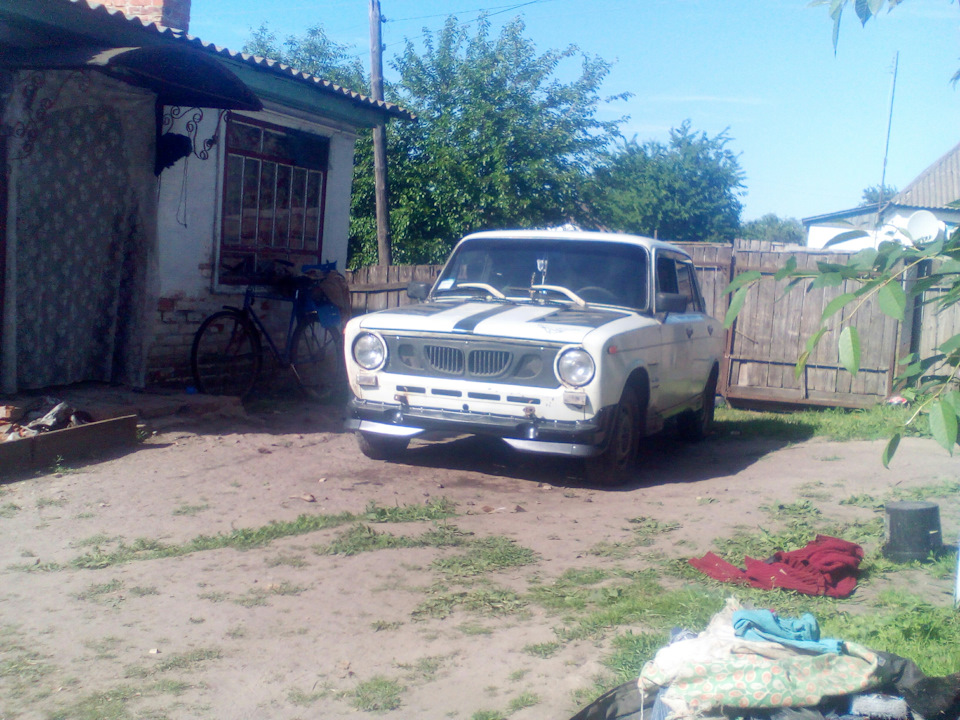 Повісив губу на свою акулу 1