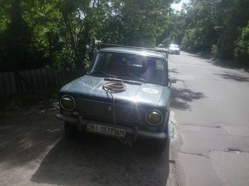На дорозі 1