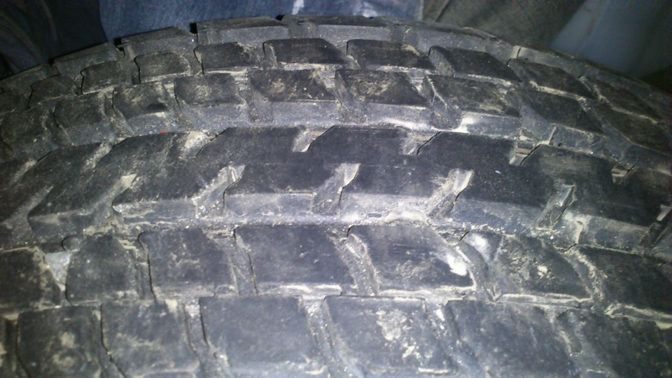 Продам гуму 205.60.13 Firestone 2