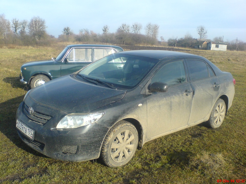хто бистрішє Toyota Corolla s VAZ 2101 1